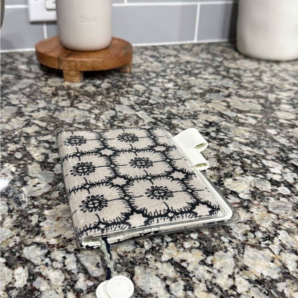 Hobonichi Techo Notebook Cover A6 Original Mina Perhonen Anemone Beige